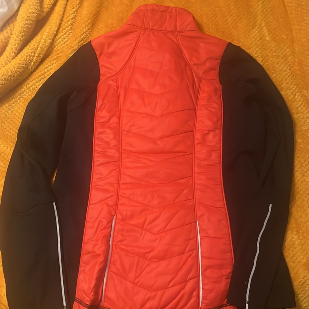 Zella Pullover - Picture 4 of 4